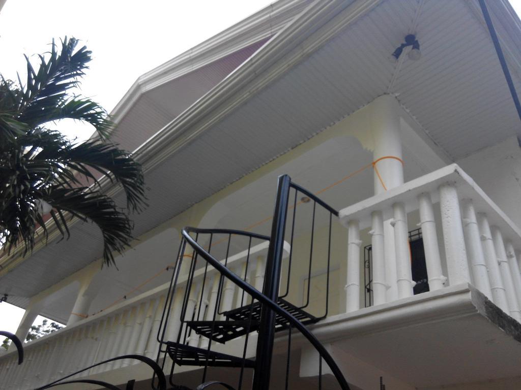 812 Angol Boracay Exteriör bild