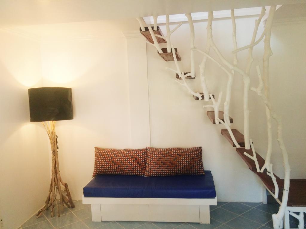 812 Angol Boracay Rum bild