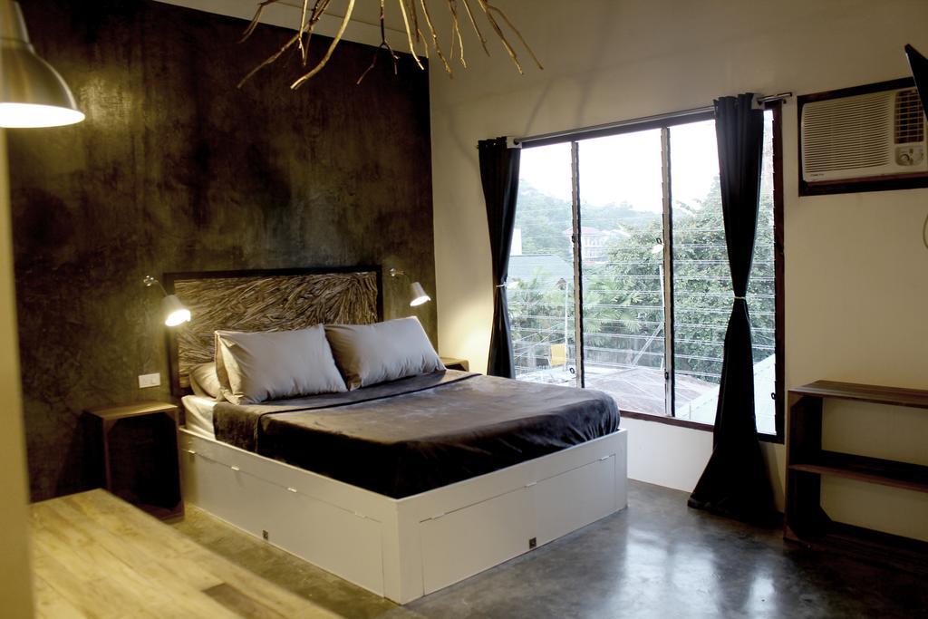812 Angol Boracay Rum bild