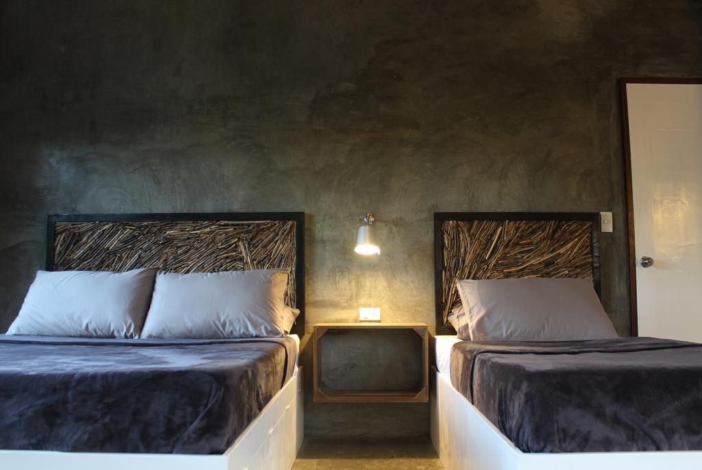 812 Angol Boracay Rum bild